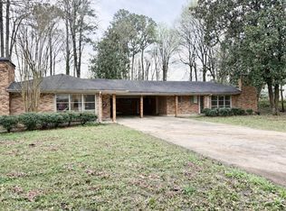 1303 Leonard Dr, Tupelo, MS 38801