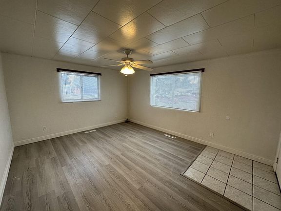2nd image of 629 Cambridge Dr