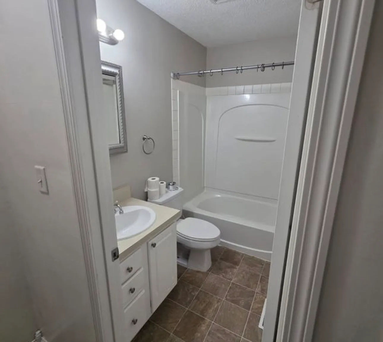 4794 Wendler Blvd — Photo 4