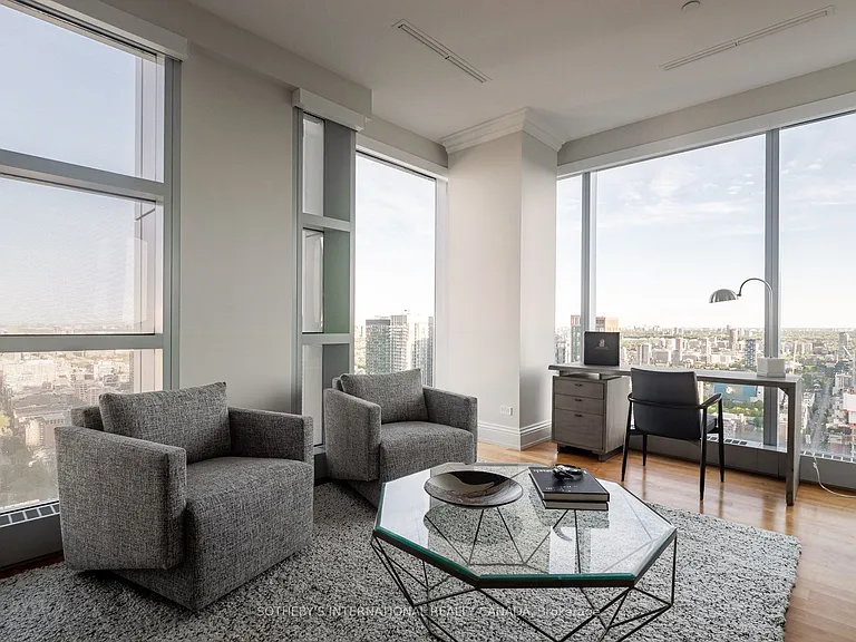 183 Wellington St W #4301 — Photo 9