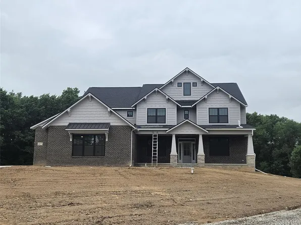 60671 Town Square St, New Hudson, MI 48165