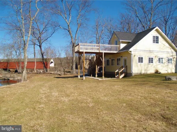 8291 Covered Bridge Rd, Quakertown, PA 18951