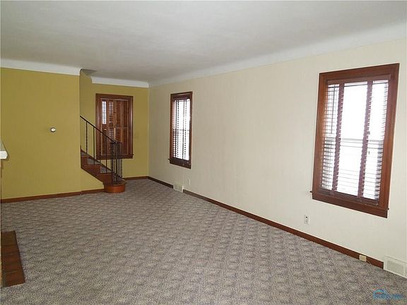 3rd image of 746 Durango Dr