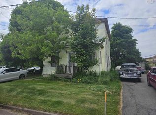 13 Dundonald St, Amherst, NS B4H 1G8