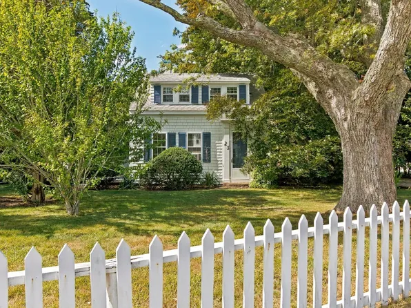 25 Craigville Beach Rd, Hyannis, MA 02601