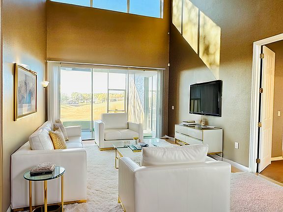 3rd image of 2859 Majestic Isle Dr