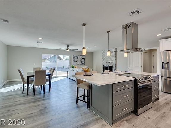 4th image of 2109 Las Flores St