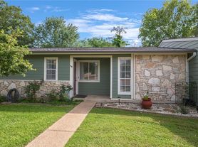 2800 Longmire Dr, College Station, TX