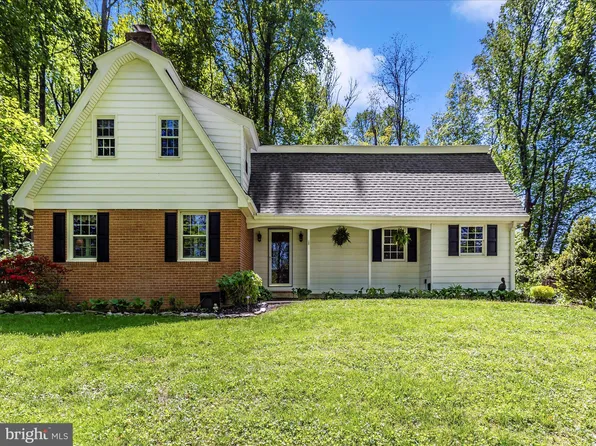 2206 Overbrook Dr, New Windsor, MD 21776