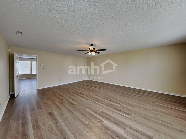 10398 Mohawk Trl — Photo 13