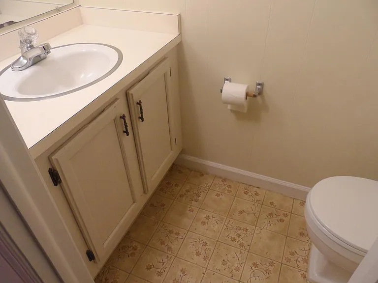 38 Williamsburg Dr — Photo 8