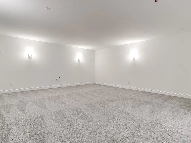 9836 Derbyshire Dr — Photo 72
