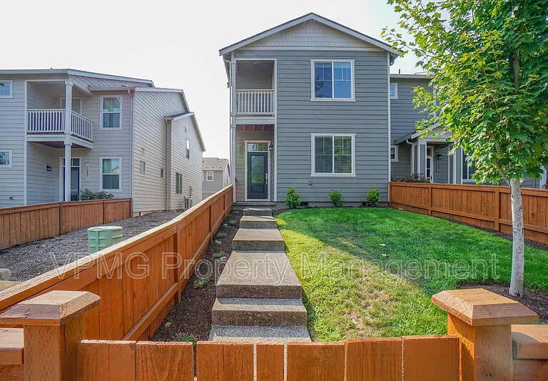 7104 NE 155th Pl — Photo 1