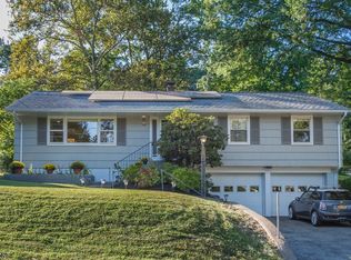 168 McCosh Rd, Montclair, NJ 07043