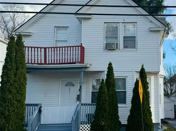 231 Lowell Ave, Providence, RI 02909