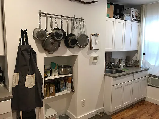 Rented by Premier Metro Realty Corp | media 17