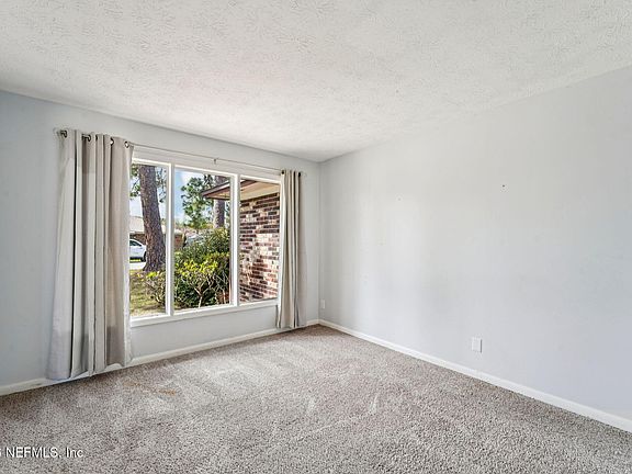 4th image of 48 E DOLPHIN Boulevard