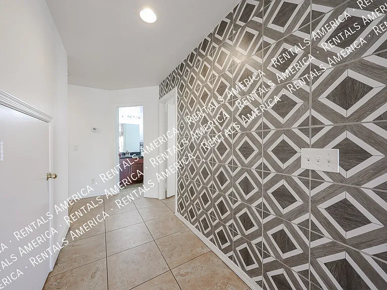 820 N Granada Dr — Photo 18