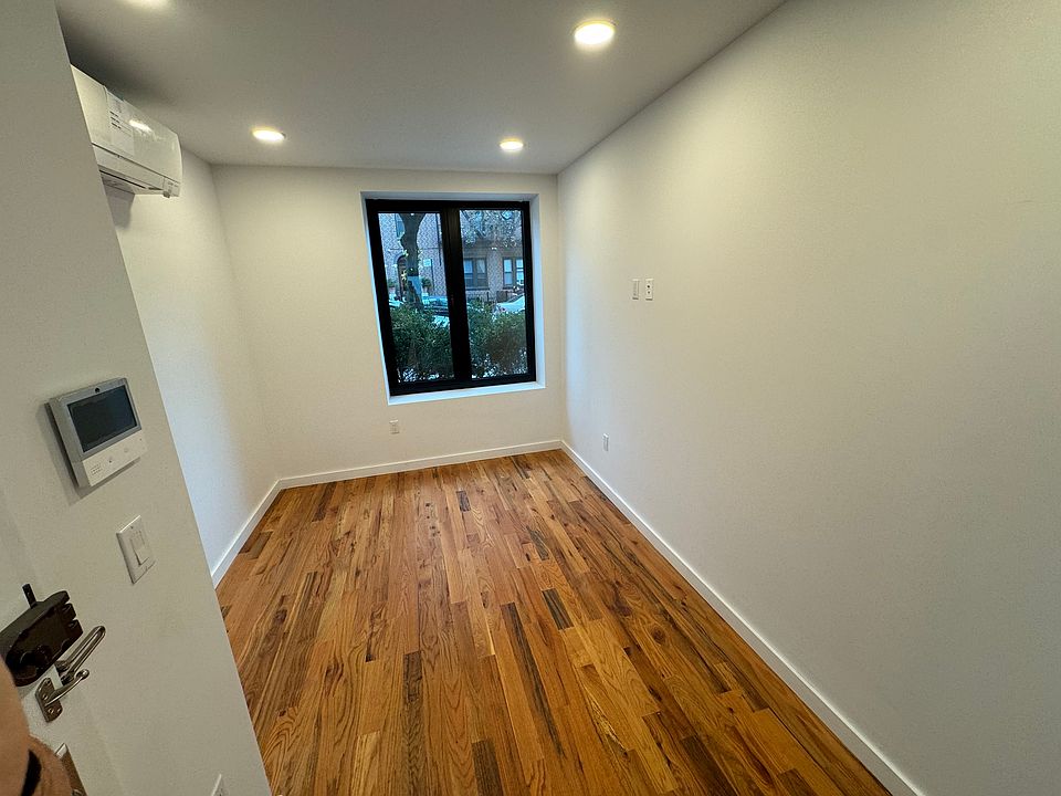 1st image of 34-38 30th St Floor 1