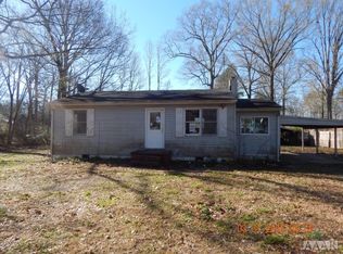 210 Newbern Dr, Knotts Island, NC 27950