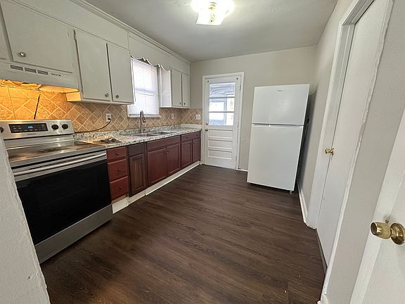 5th image of 1737 Finchley Dr