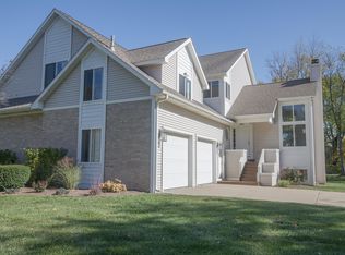 4004 Silhavy Rd, Valparaiso, IN 46383