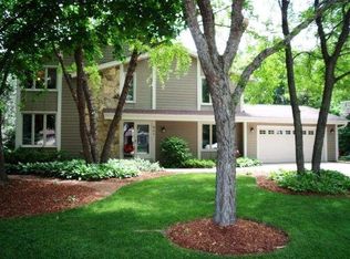 844 Fielding Ln, Hartland, WI 53029