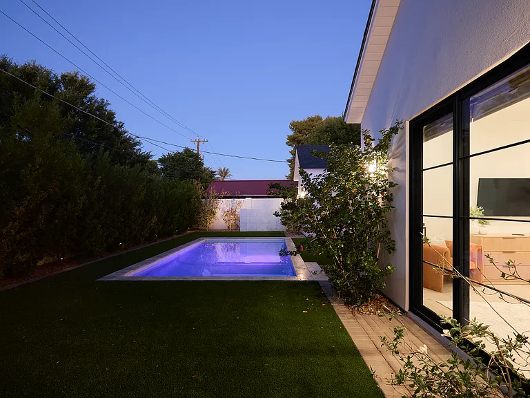 3808 E Fairmount Ave — Photo 55