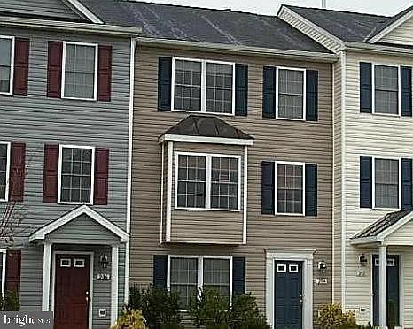 1st image of 204 Weathervane Dr