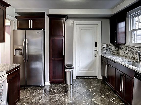 4th image of 17800 Winslow Rd #2