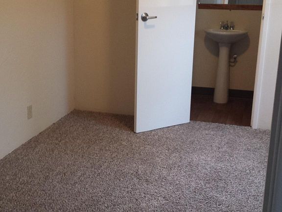 3rd image of 435 Holly St APT 11A