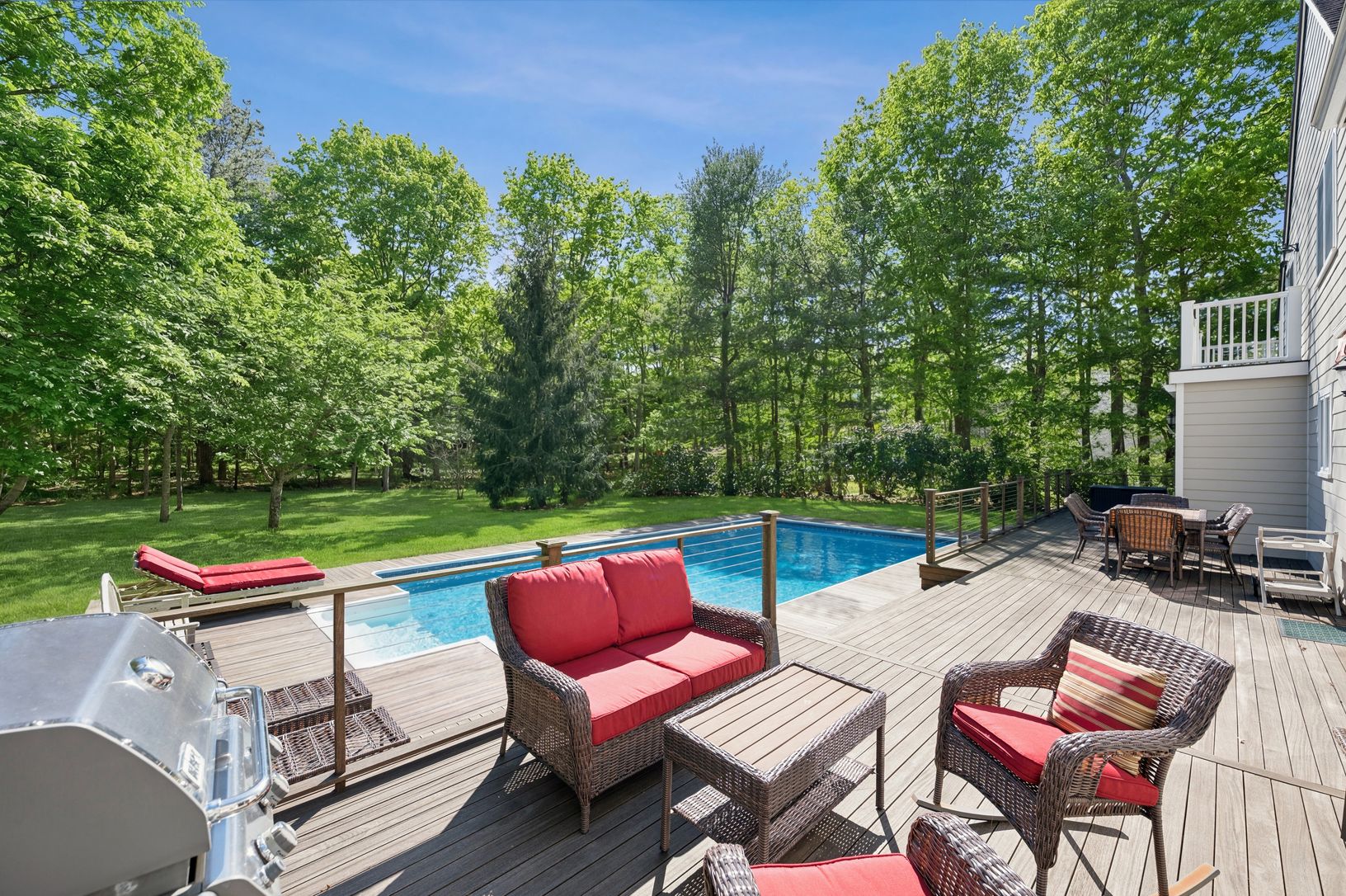  New camaru deck and pool