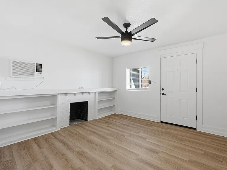 325 N 15th St #2 — Photo 4