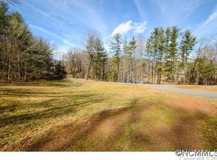 9 Cairens Ridge Dr, Mills River, NC 28759