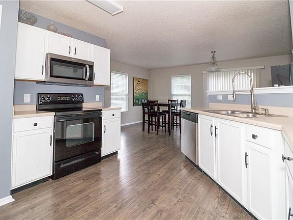 3rd image of 2201 Wilmington Blvd