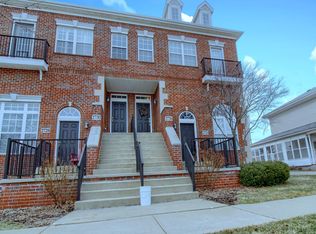 2726 Riverside Dr, Trenton, MI 48183