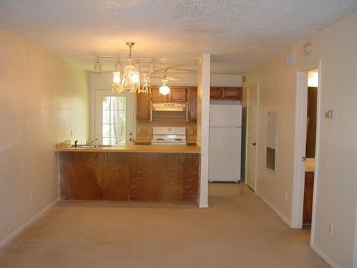 5th image of 110 Graystone Pl