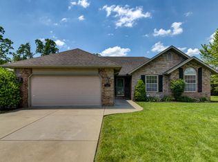 5211 S Fieldstone Rd, Battlefield, MO 65619