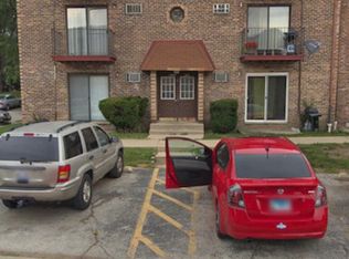1900 N Green Ln N #2B, Palatine, IL 60074