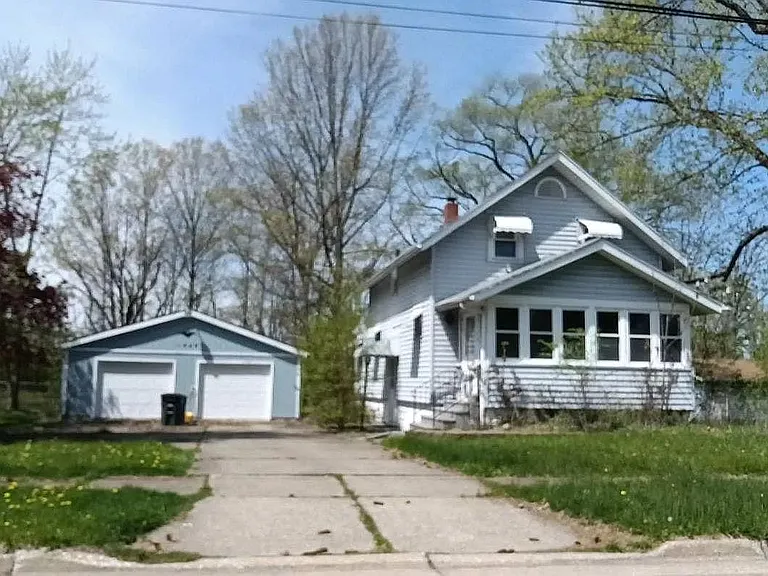 1442 Creighton Ave — Photo 1