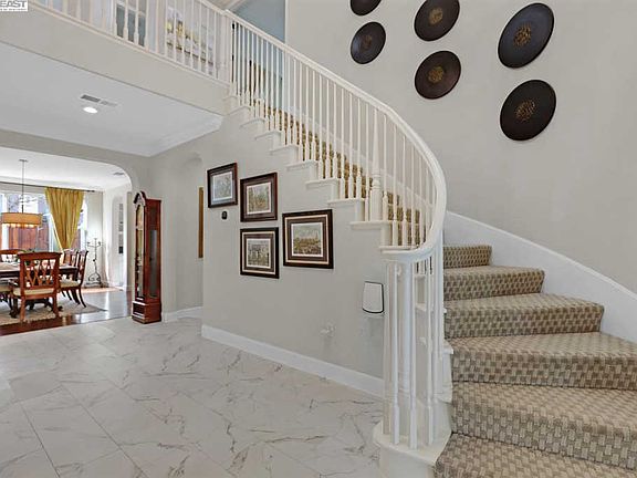 5th image of 7321 Hickorywood Ln