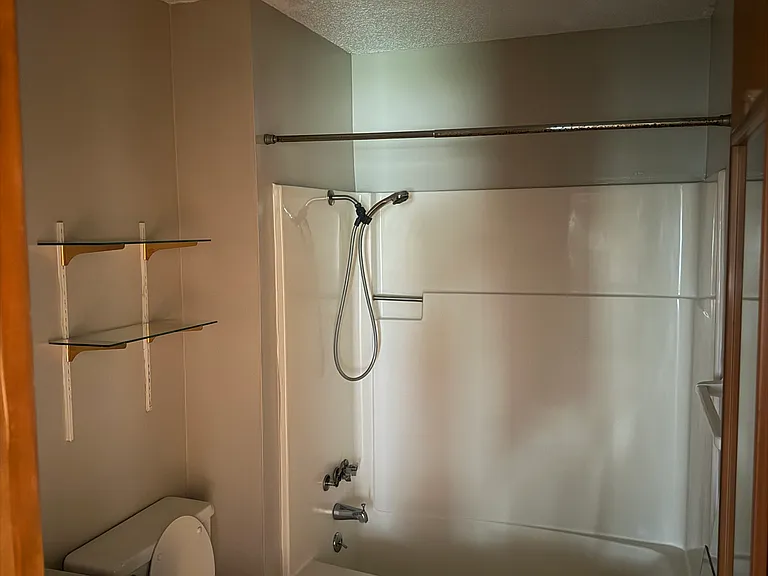 415-417 W Orchid Ave — Photo 4