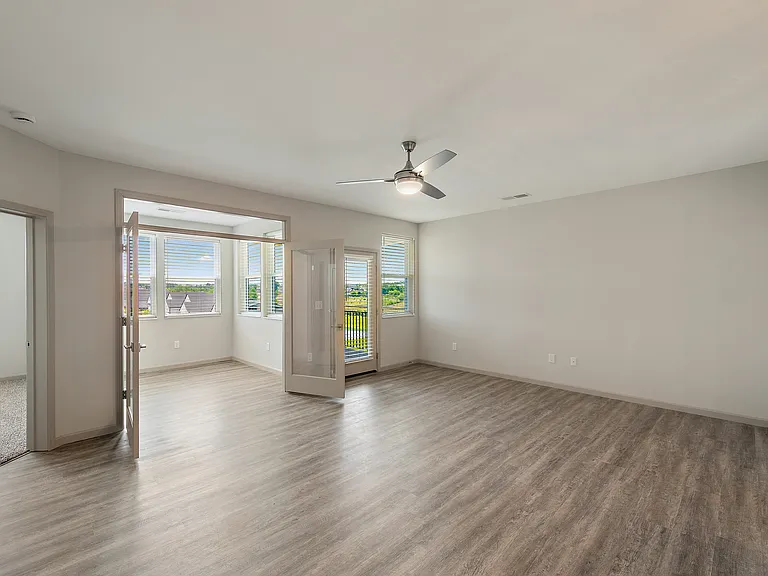 19Nineteen Promenade — Photo 91