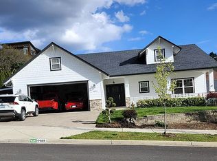 4489 Vista Pointe Dr, Medford, OR