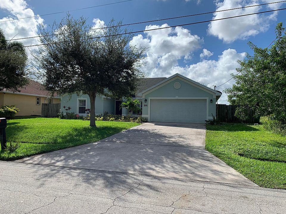 1st image of 591 SW Bradshaw Cir