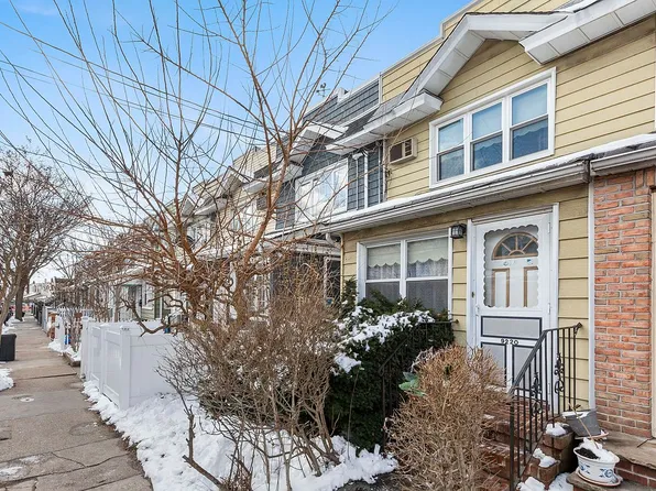 9220 77th St, Woodhaven, NY 11421