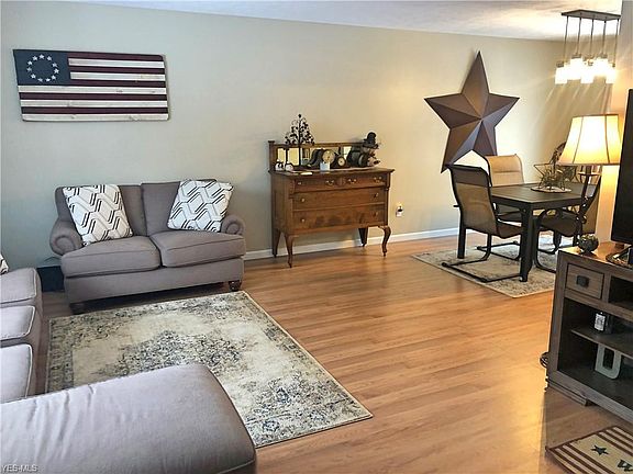 5th image of 2710 Priscilla Ave