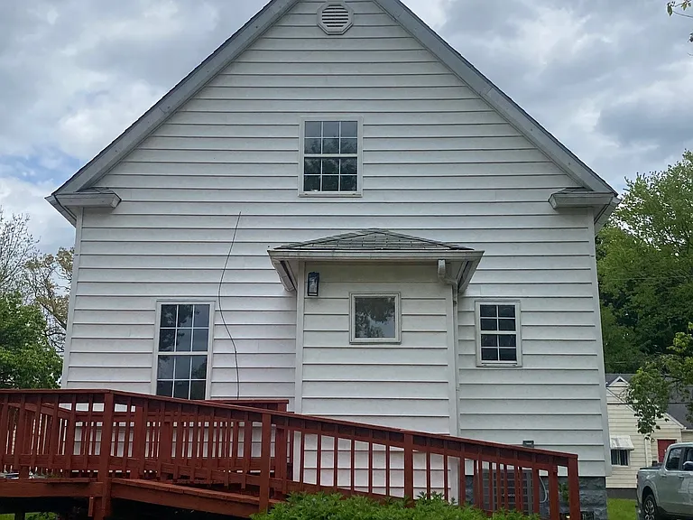 1010 Sawyer Ave — Photo 15