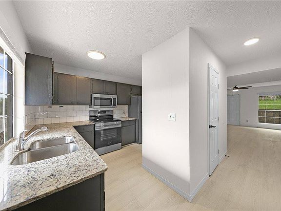 5th image of 2456 N Brophy Cir APT 1