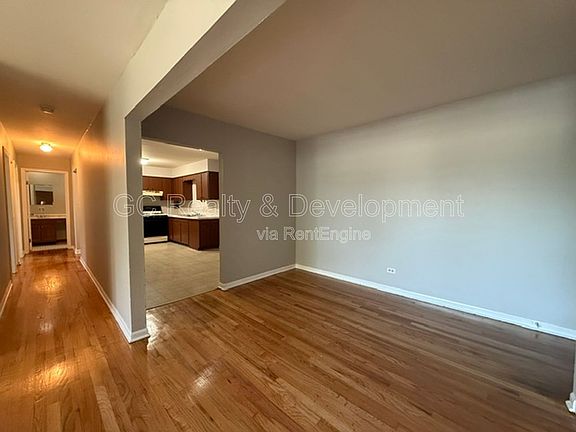 5th image of 525 N Highview Ave #206